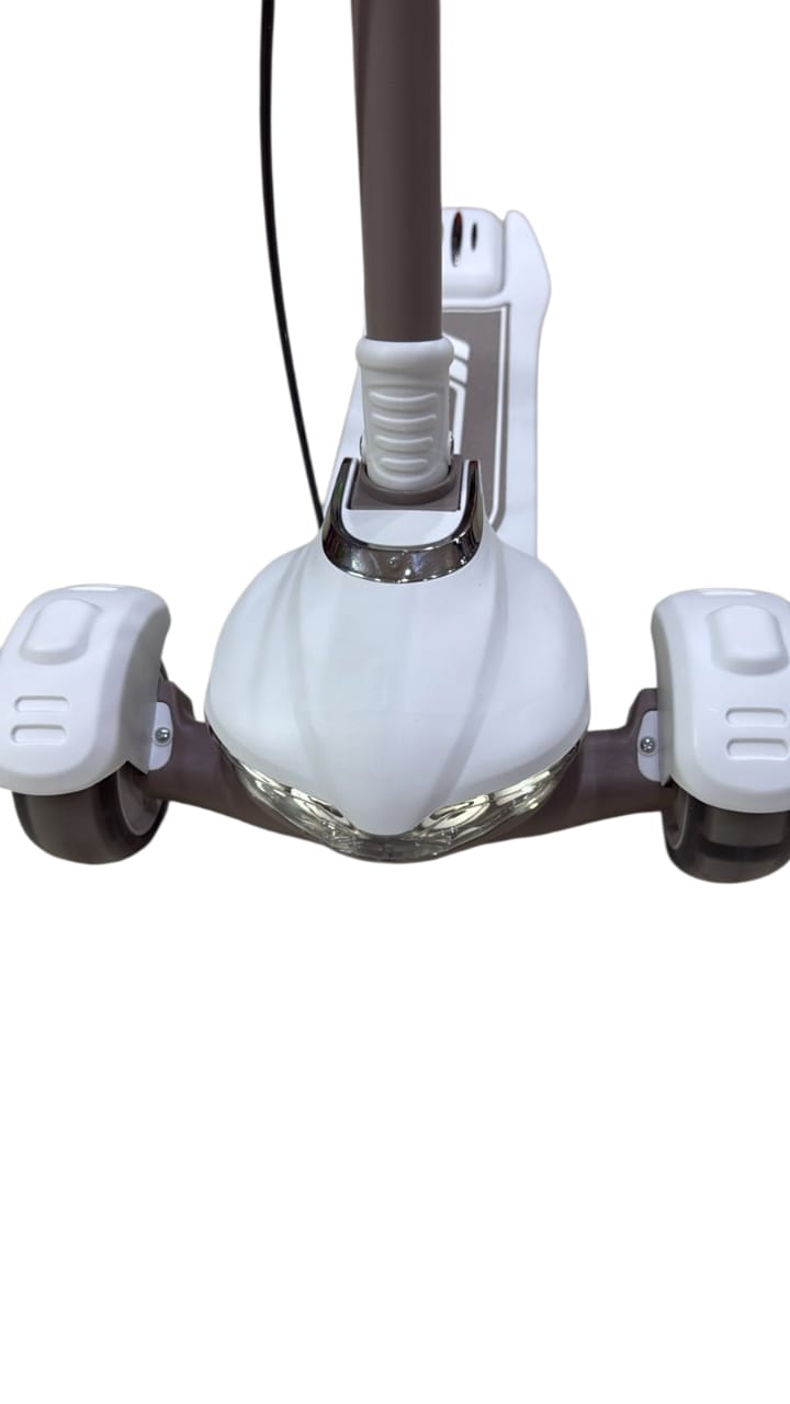 دراجة قابلة للطي بدواسات ثلاث عجلات سكوتر للأطفال مع أضواء scooter